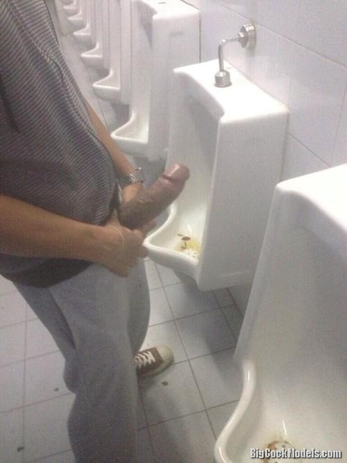 bigcock selfie restroom